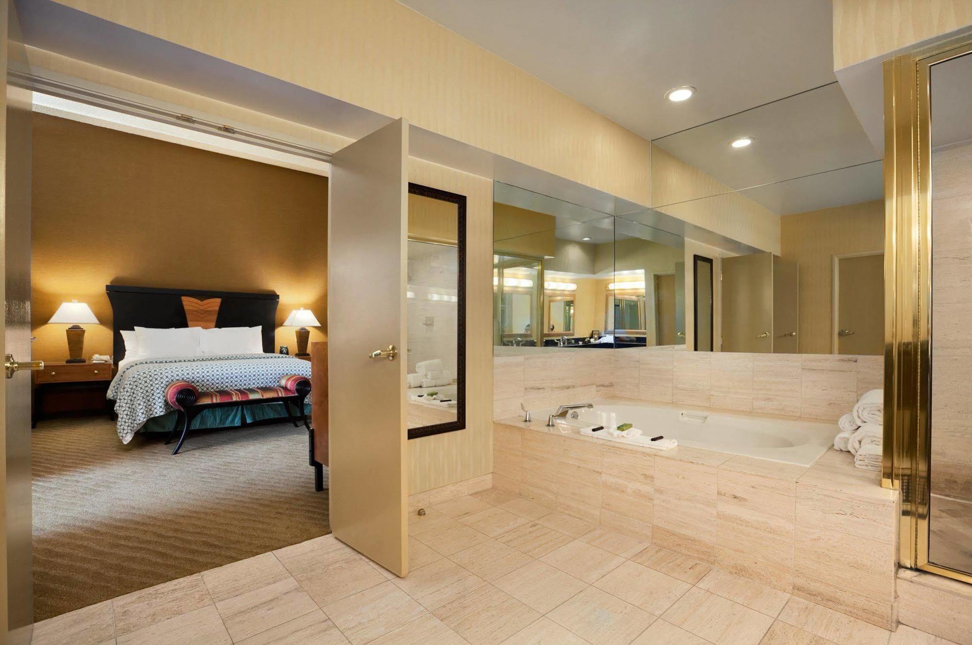 Embassy Suites By Hilton Brea - North Orange County Extérieur photo