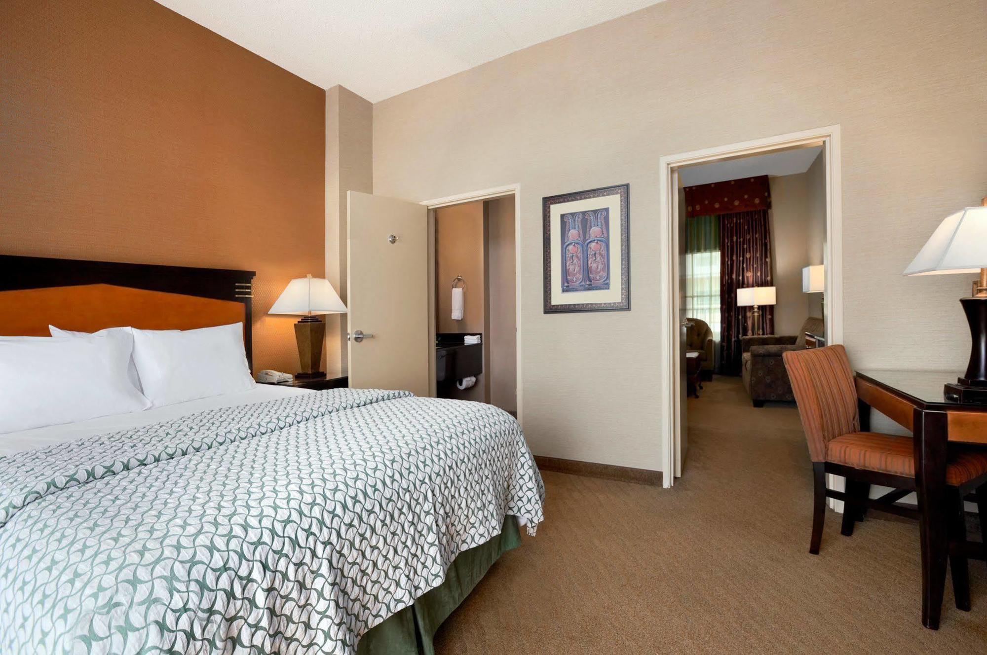 Embassy Suites By Hilton Brea - North Orange County Extérieur photo
